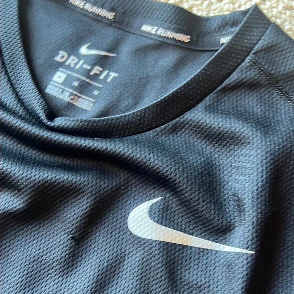 3 Nike Black Performance Tees - Picture 3 of 4